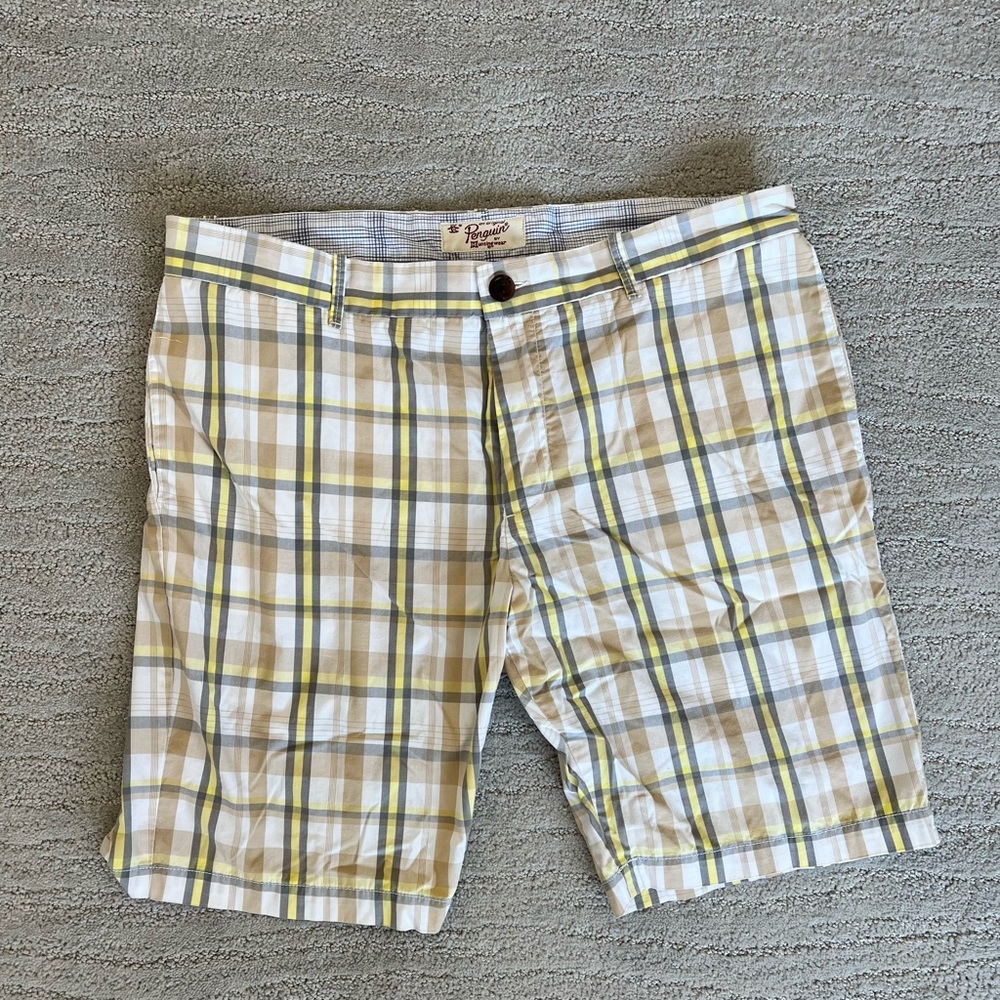 Original Penguin flat front shorts size 38